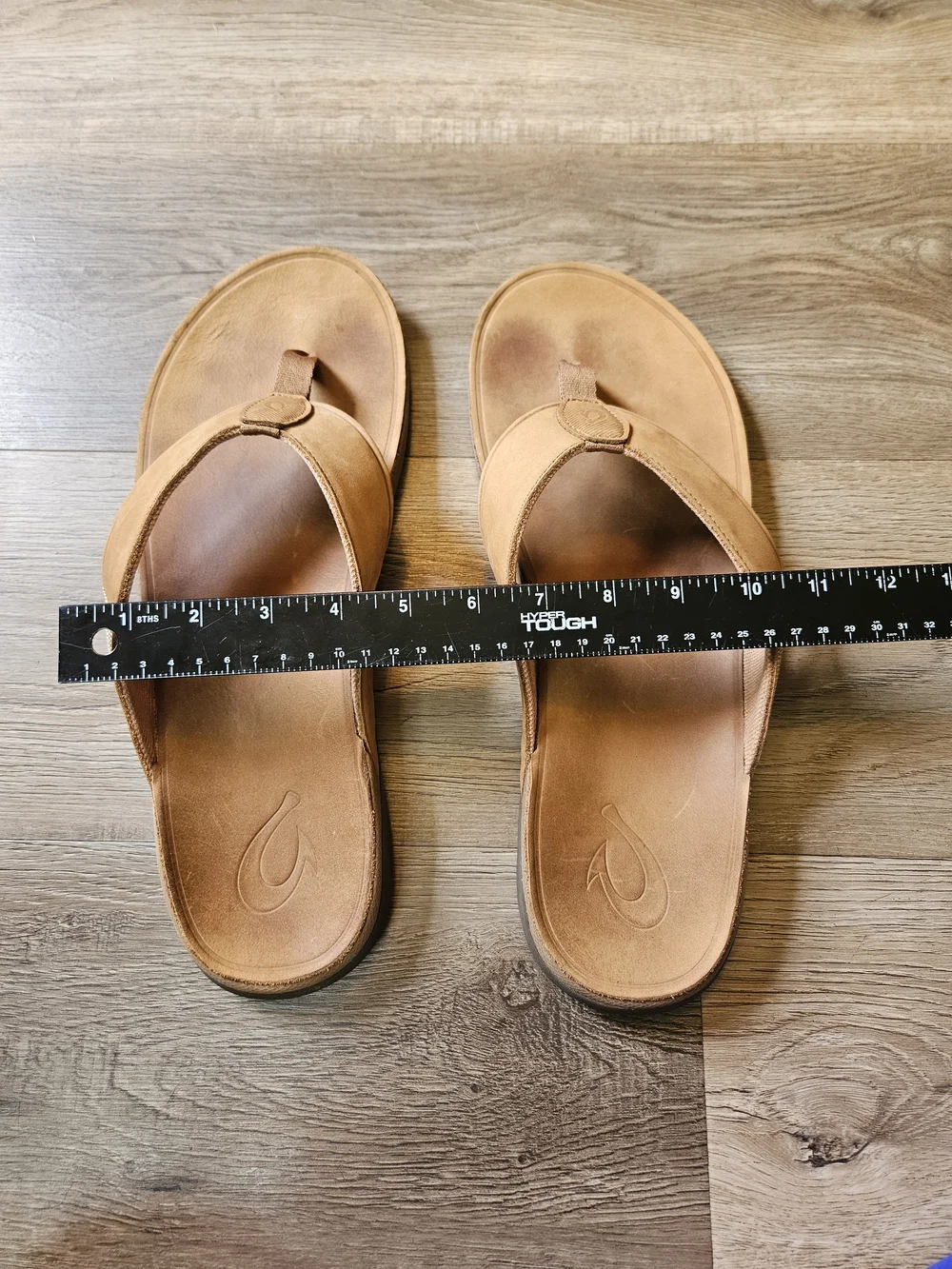OluKai Tuahine Men's Waterproof Leather Sandals Flip Flops Tan Size 15